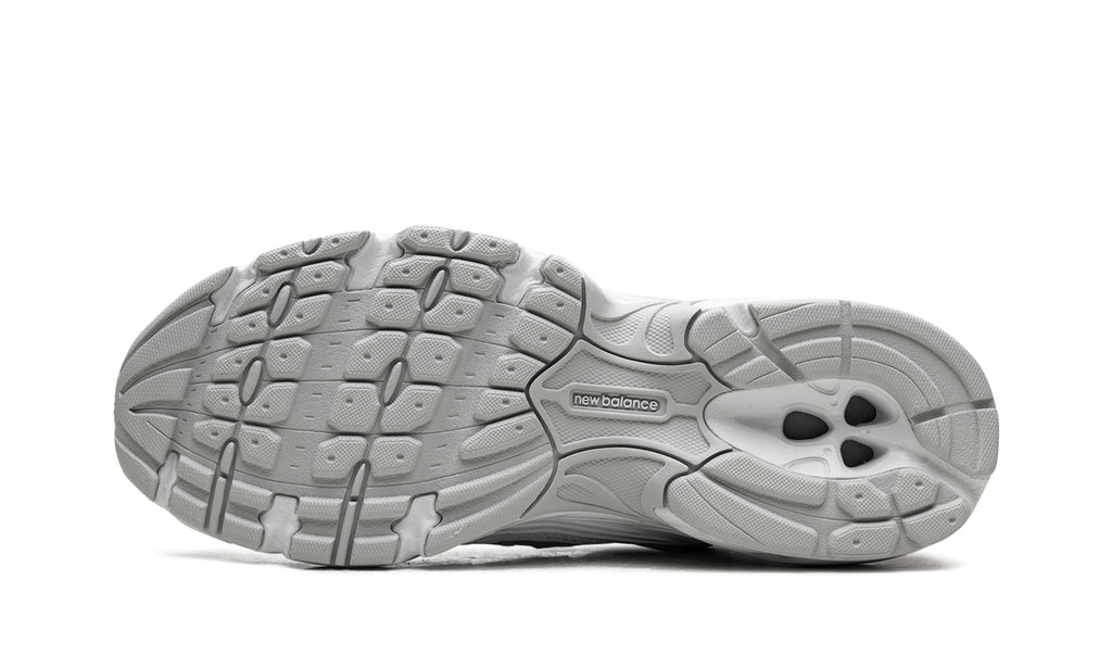 New Balance 530 Sneakers – White & Silver Grey