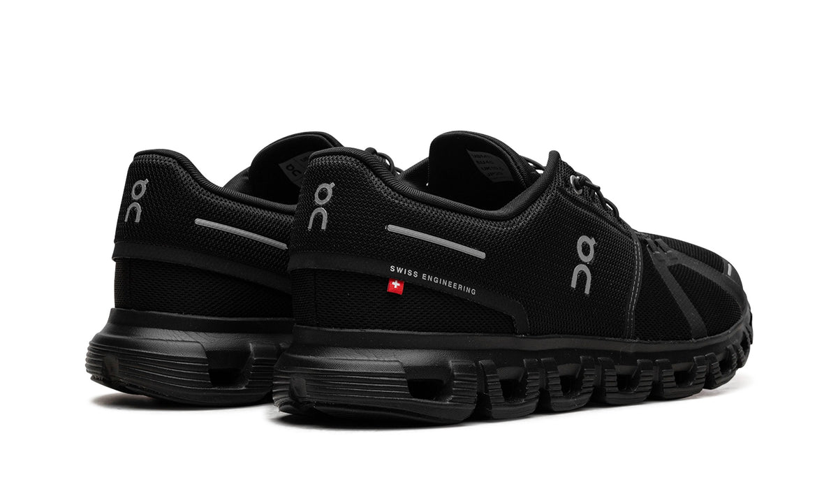 On Cloud 6 Sneakers in Triple Black