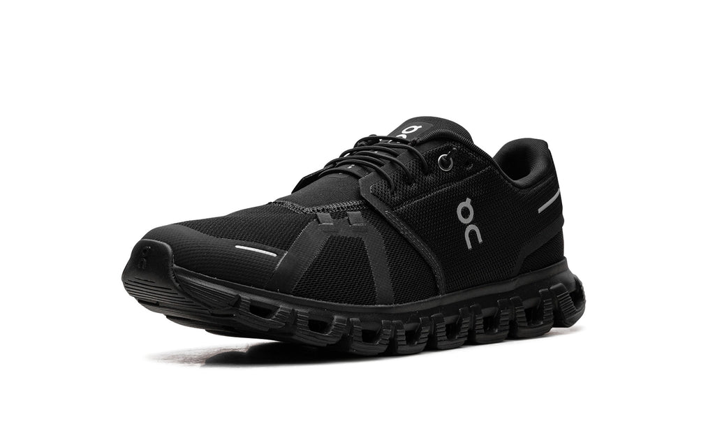 On Cloud 6 Sneakers in Triple Black