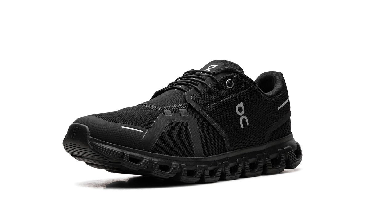 On Cloud 6 Sneakers in Triple Black