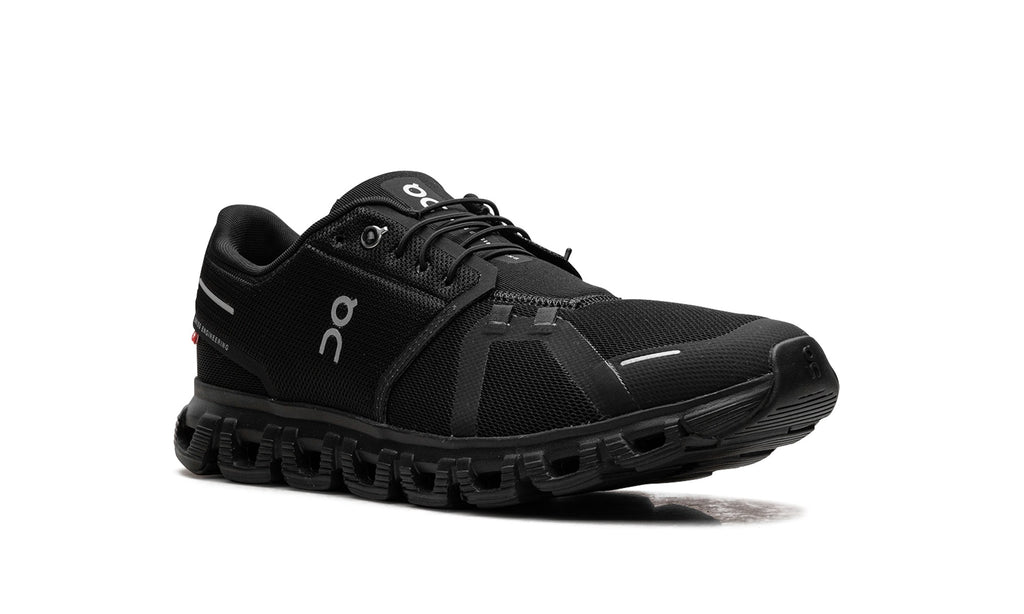 On Cloud 6 Sneakers in Triple Black