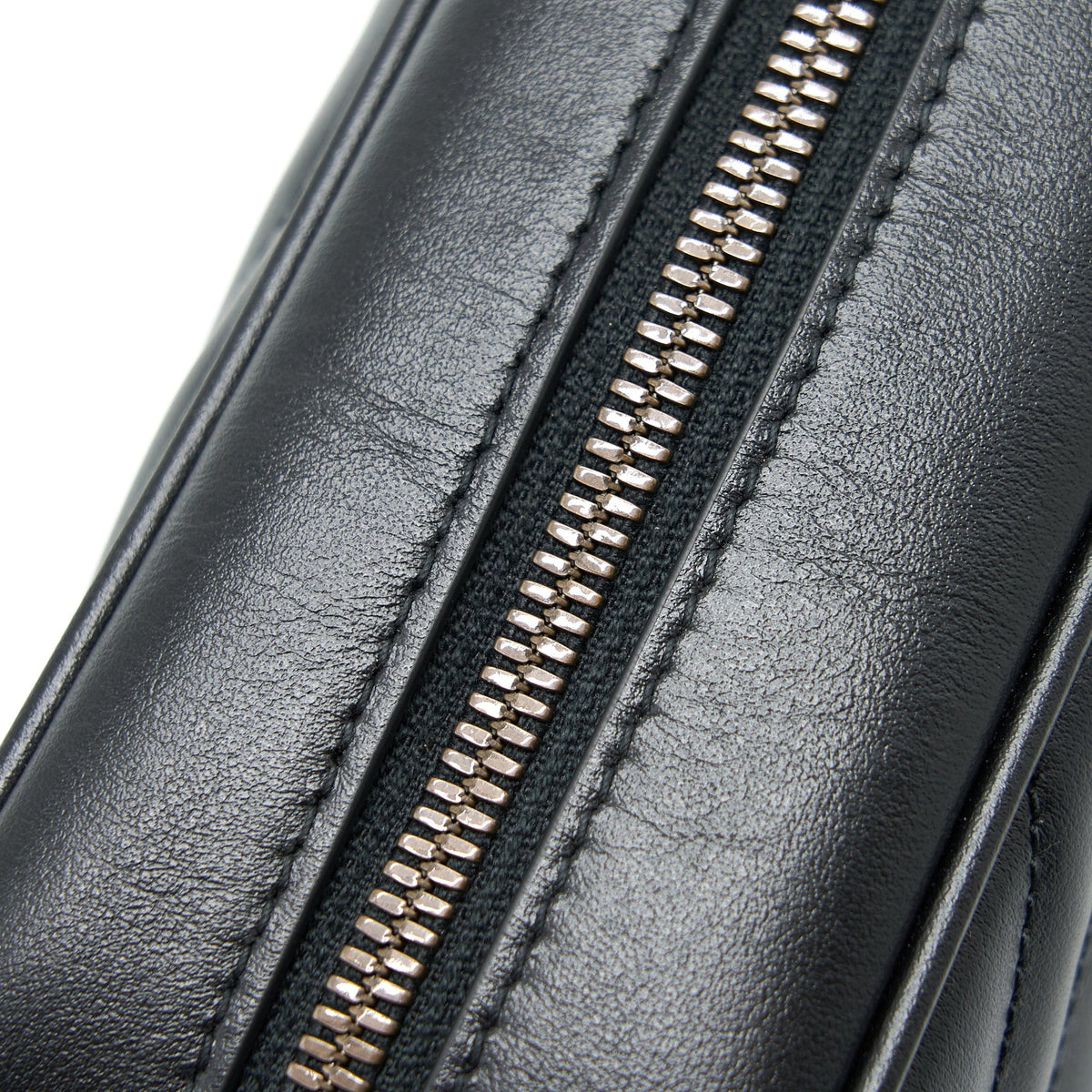 GG MARMONT SMALL MATELASSE SHOULDER BAG CALFSKIN BLACK GHW