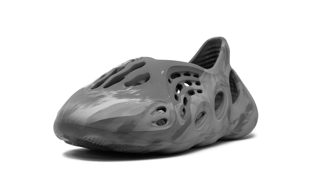 Yeezy Foam Runner Slip-On Shoes - Marbled Grey with Sculpted Cutouts