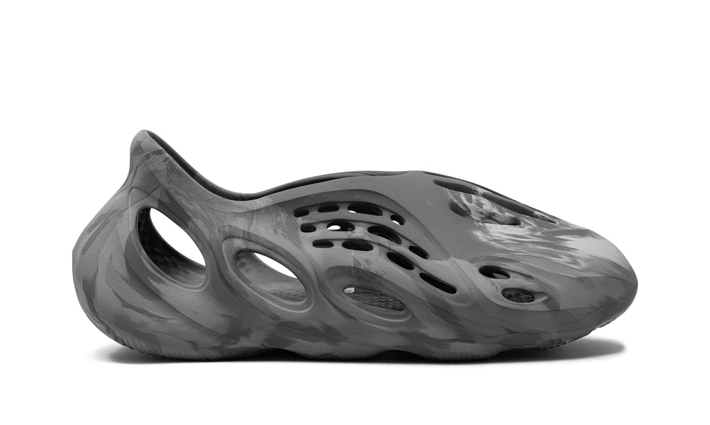 Yeezy Foam Runner Slip-On Shoes - Marbled Grey with Sculpted Cutouts