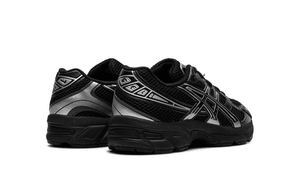 ASICS GEL-1130 Sneakers – Black & Metallic Silver