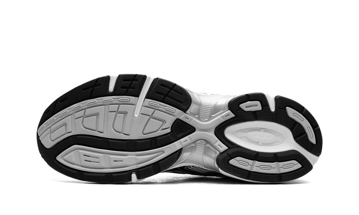 ASICS GEL-1130 Sneakers – White, Black & Metallic Silver