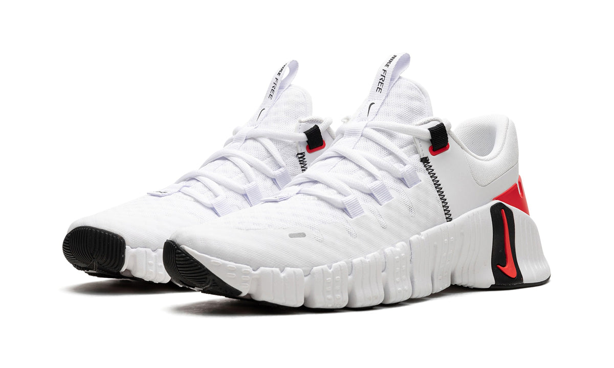 Nike Free Metcon 5 Sneakers – White, Red & Black