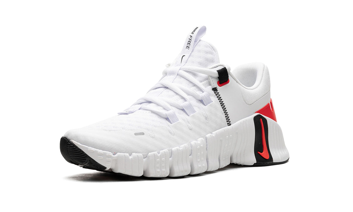 Nike Free Metcon 5 Sneakers – White, Red & Black