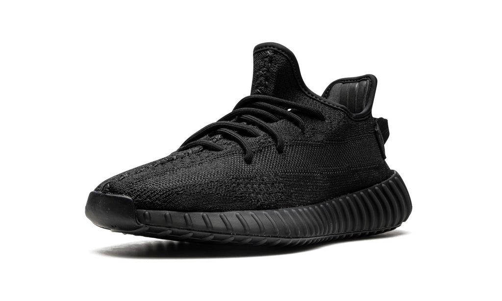 Yeezy 350 V2 Sneakers – Black