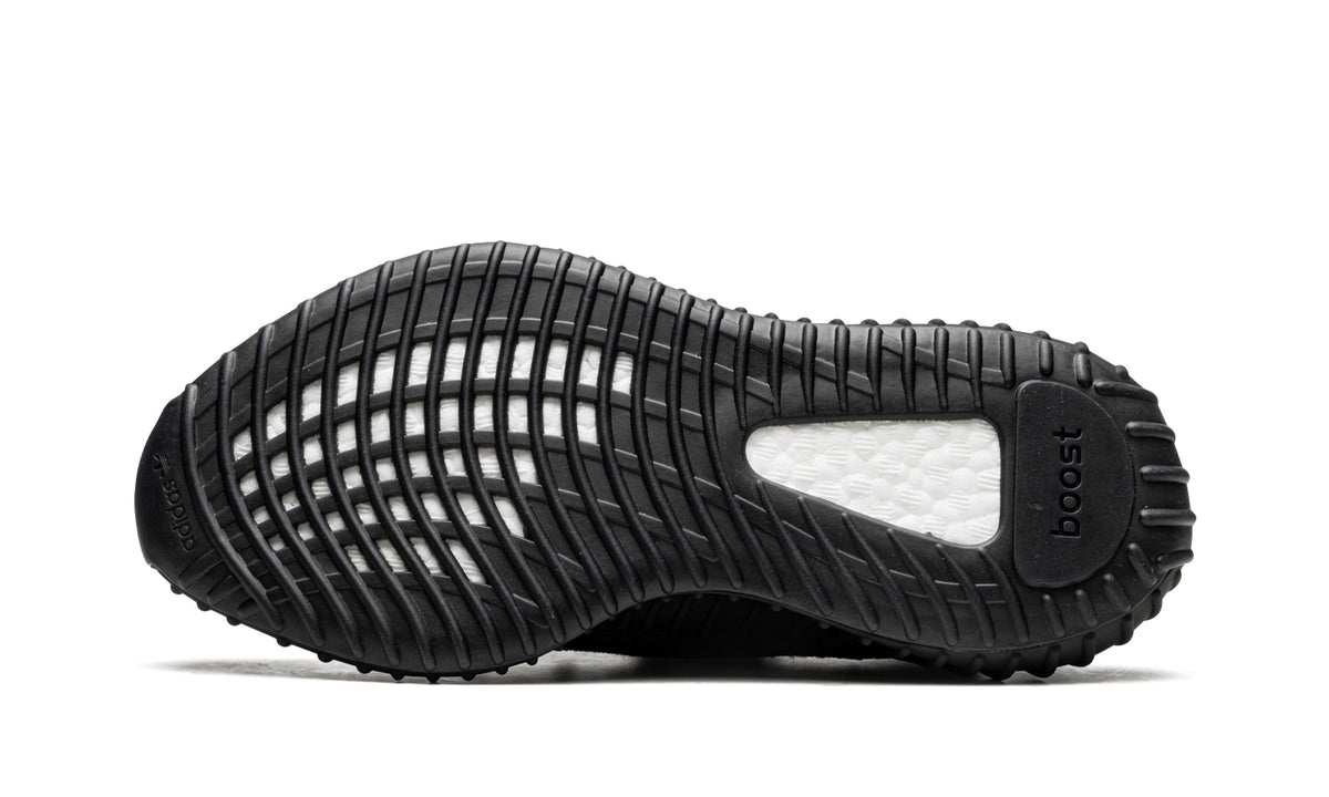 Yeezy 350 V2 Sneakers – Black