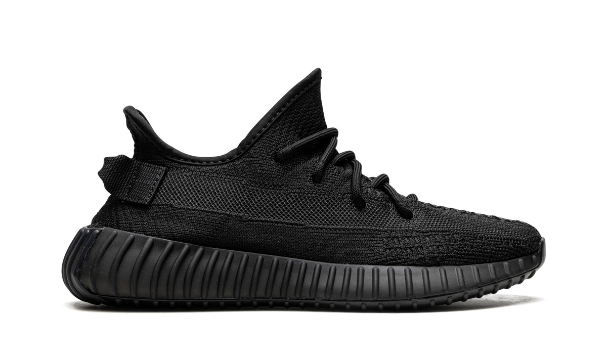 Yeezy 350 V2 Sneakers – Black (Copy)