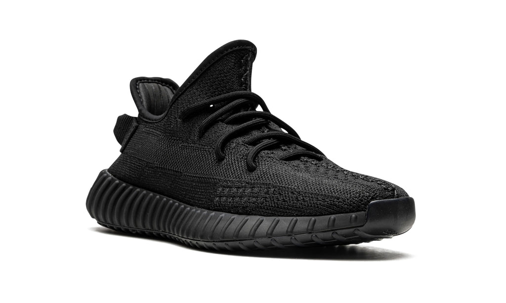 Yeezy 350 V2 Sneakers – Black