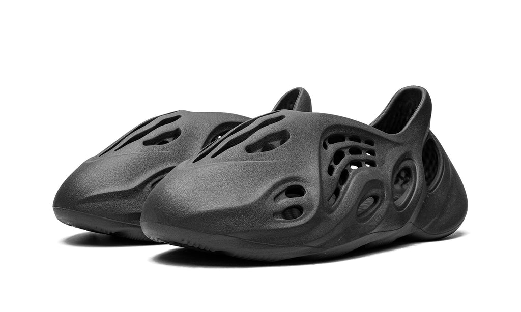 Yeezy Foam Runner Slip-On Shoes – Charcoal Black