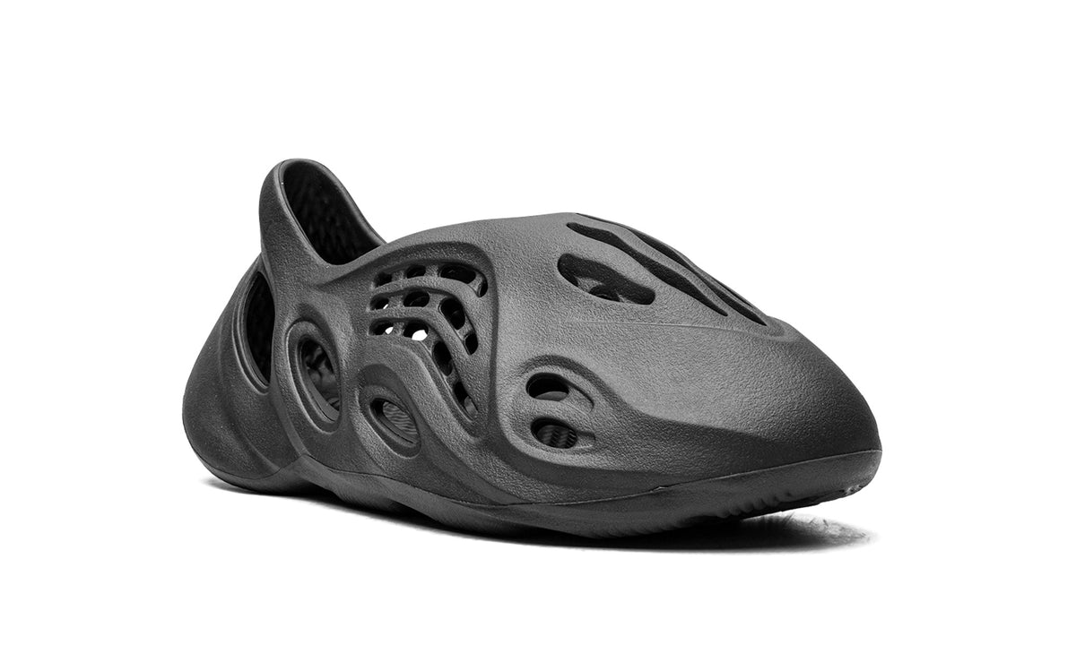 Yeezy Foam Runner Slip-On Shoes – Charcoal Black