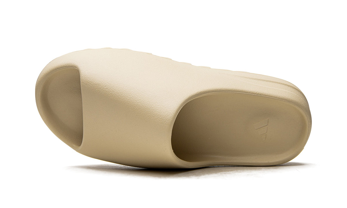 Yeezy Slide Sandals – Cream Beige