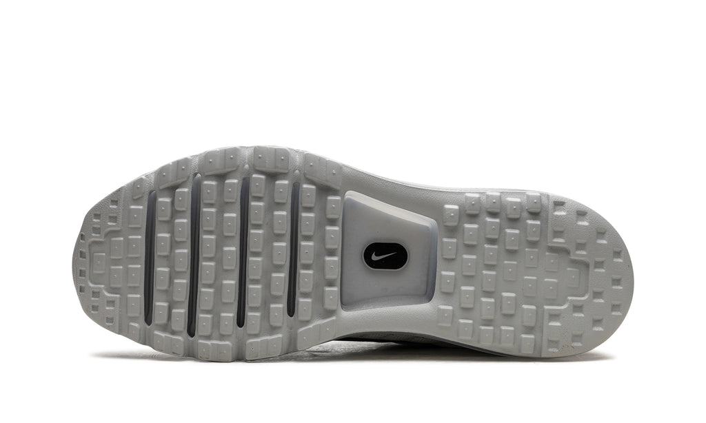 Nike Air Max 2017 Sneakers - White & Black with Full-Length Visible Air