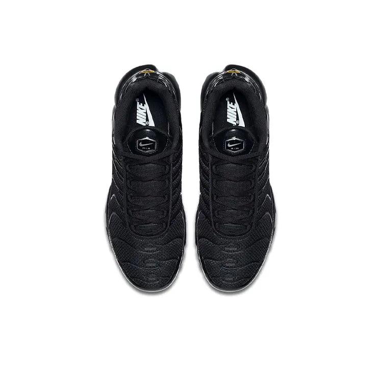 Nike Air Max Plus Sneakers – Triple Black