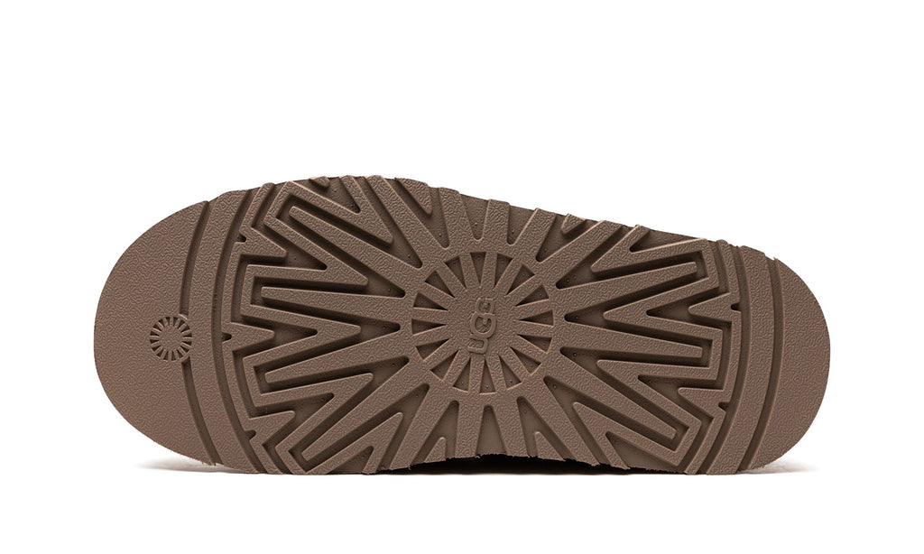 UGG Tazz Platform Slippers – Chestnut Brown & Red