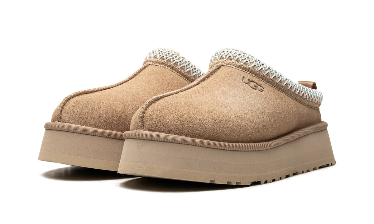 UGG Tazz Platform Slippers – Sand Beige