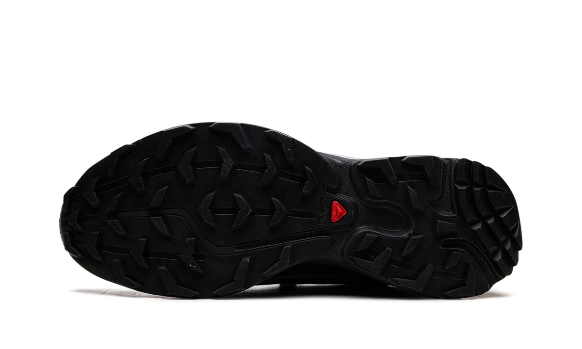 Salomon XT-6 GORE-TEX Sneakers in Black & Silver