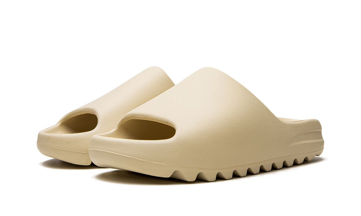 Yeezy Slide Sandals – Cream Beige