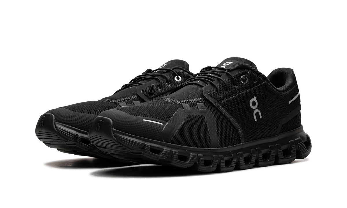 On Cloud 6 Sneakers in Triple Black