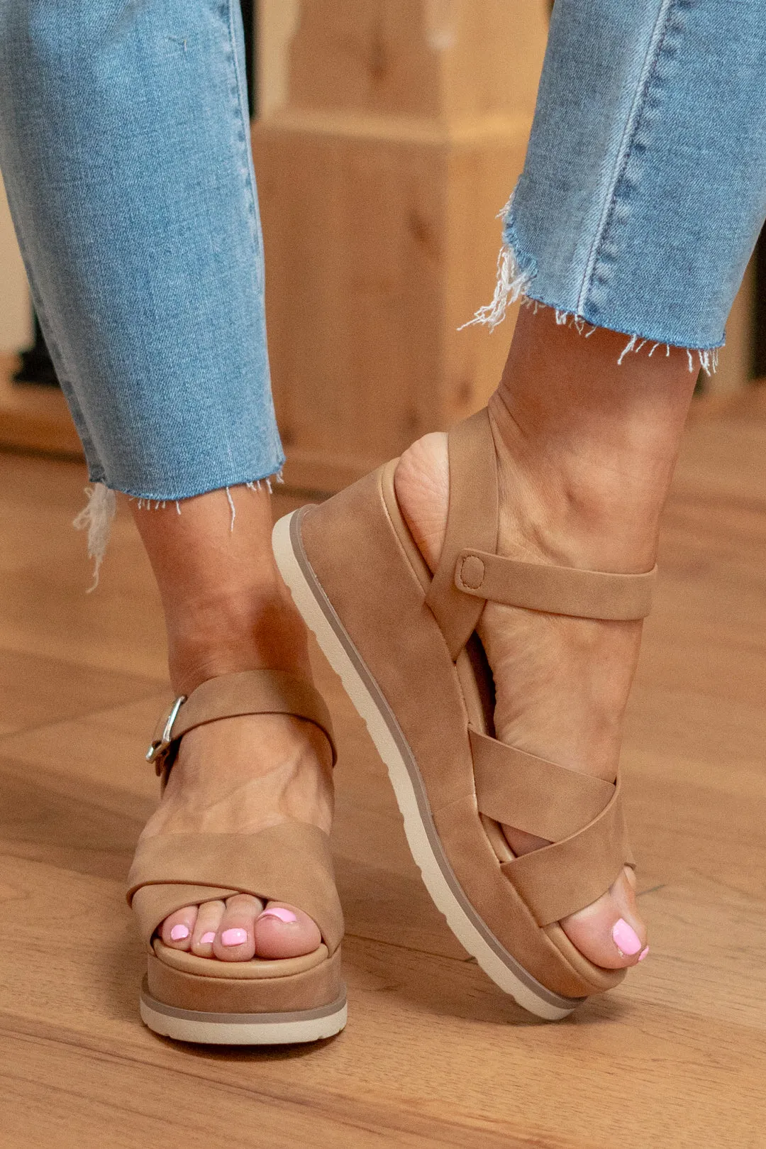 Clever-S Cross Strap Wedge Sandals